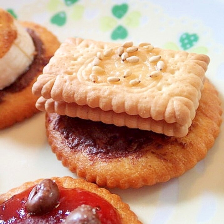 チョコレートクリームとビスコの焼きリッツ